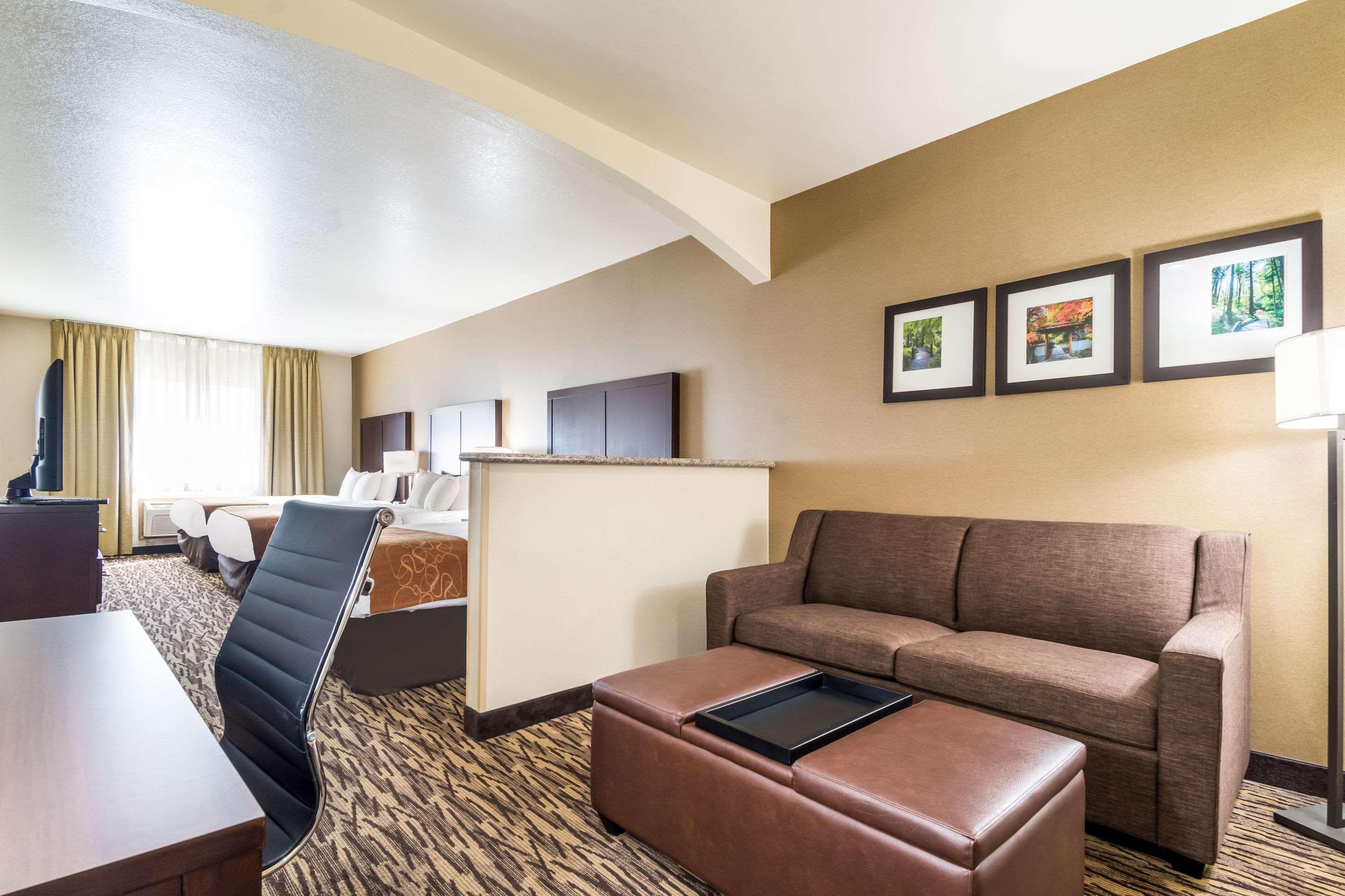 Comfort Suites Portland Airport Exteriör bild