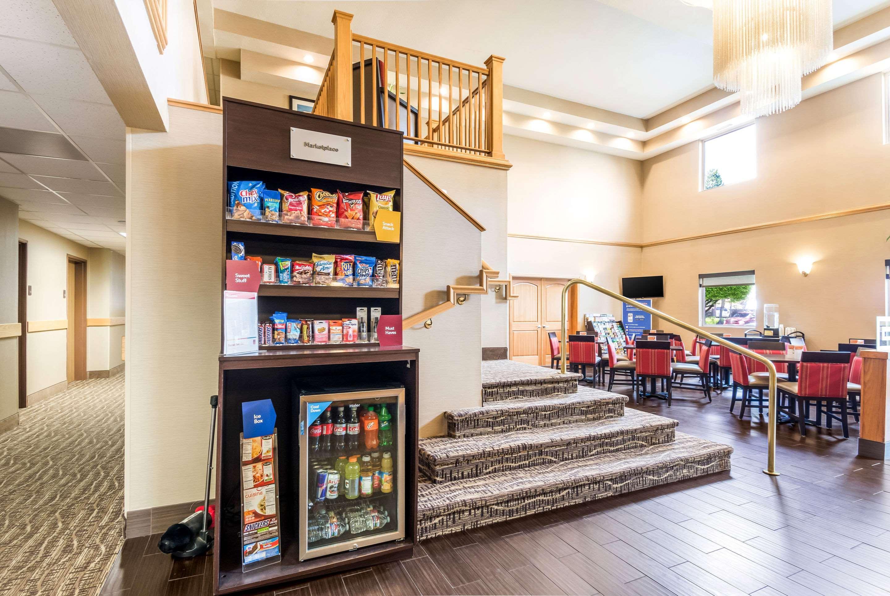 Comfort Suites Portland Airport Exteriör bild