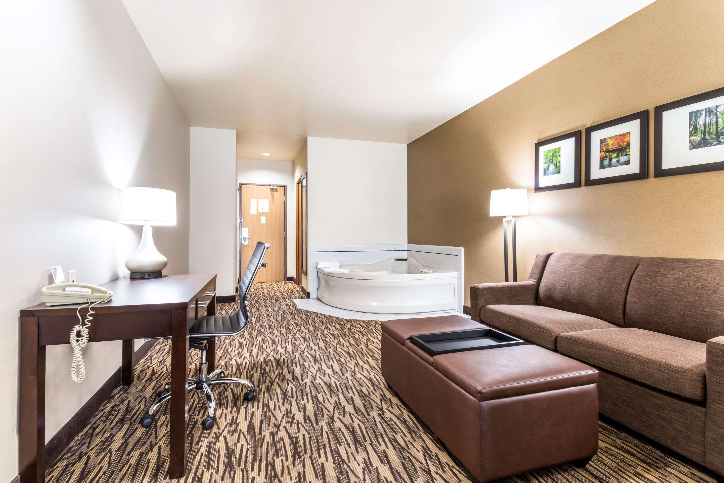 Comfort Suites Portland Airport Exteriör bild