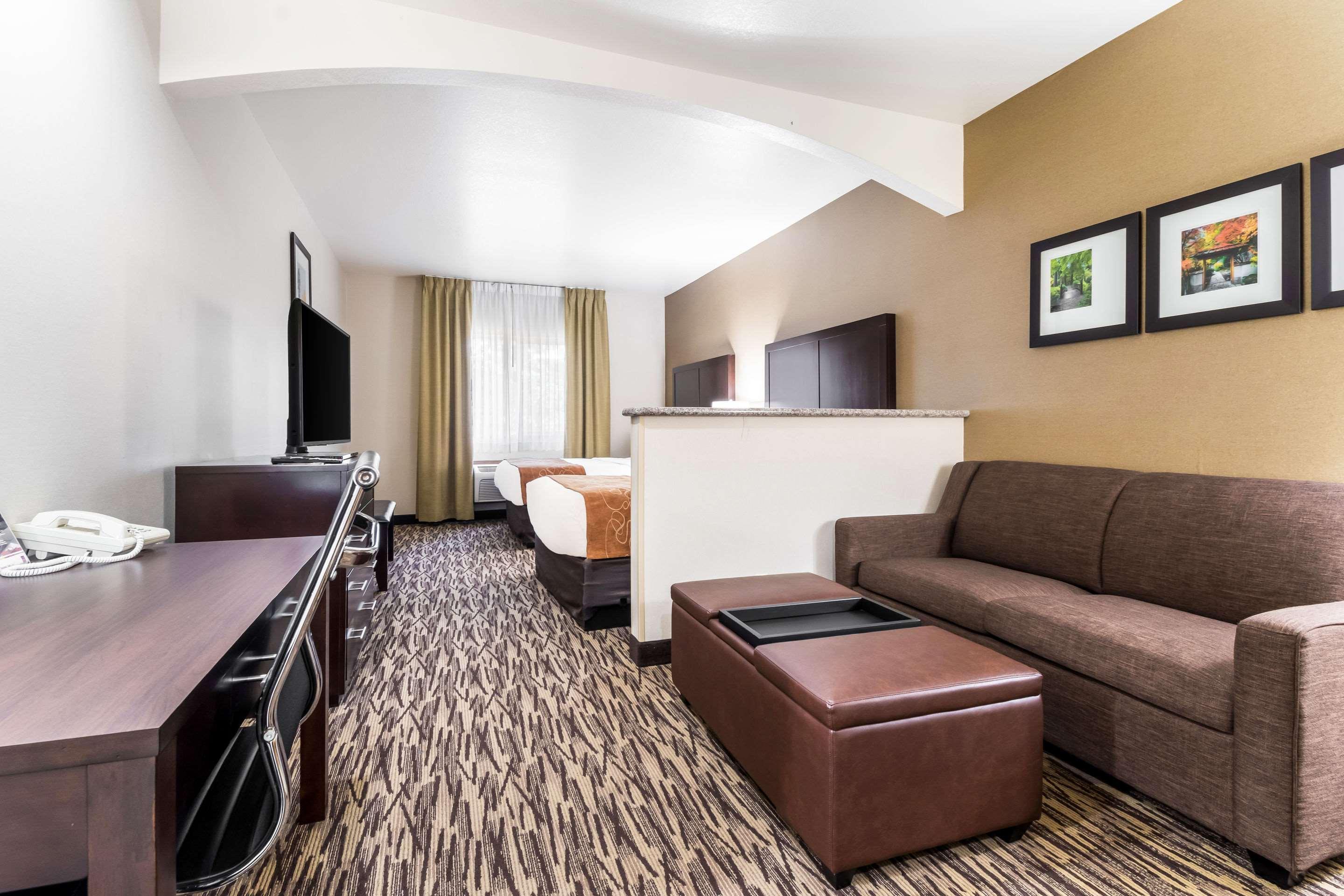 Comfort Suites Portland Airport Exteriör bild