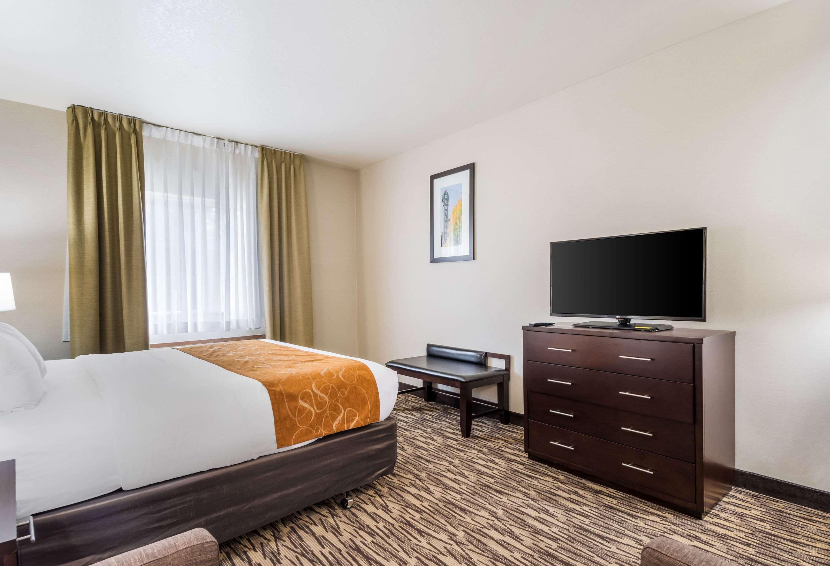 Comfort Suites Portland Airport Exteriör bild