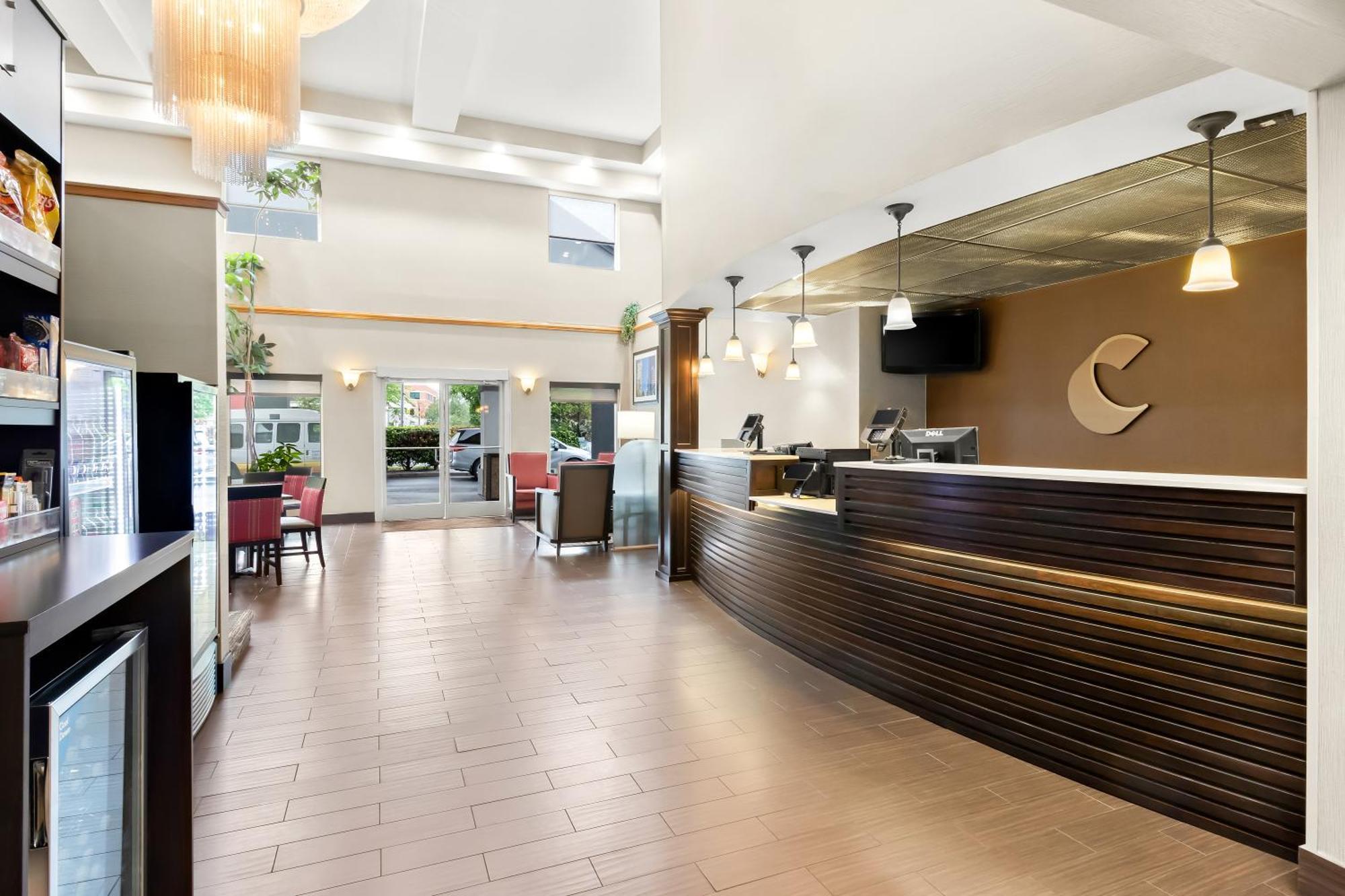 Comfort Suites Portland Airport Exteriör bild