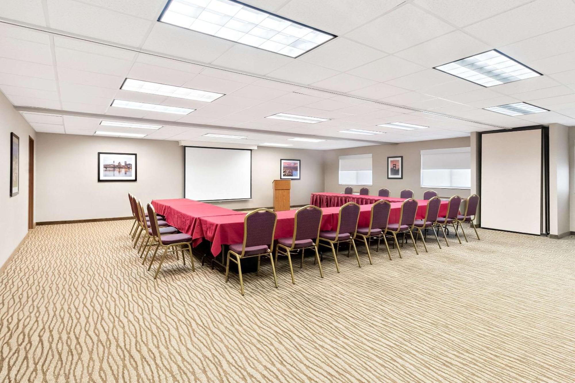 Comfort Suites Portland Airport Exteriör bild