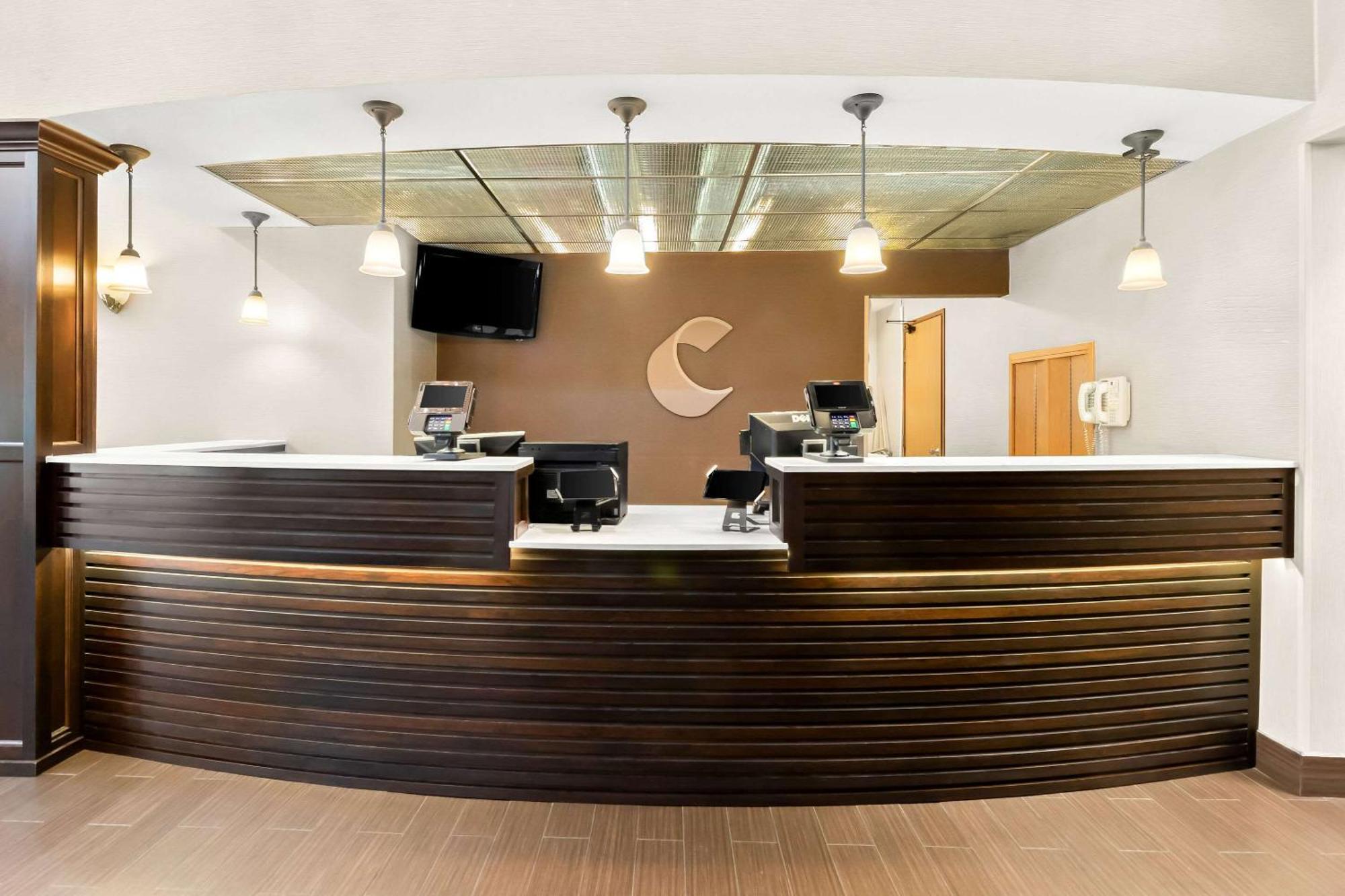 Comfort Suites Portland Airport Exteriör bild